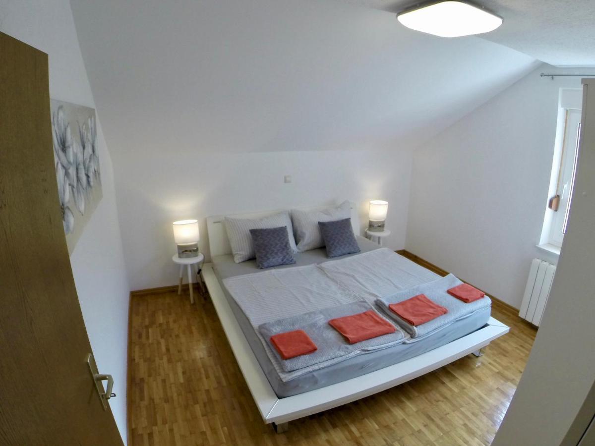 Holiday Apartment Lavanda Sumpetar Есенице Экстерьер фото